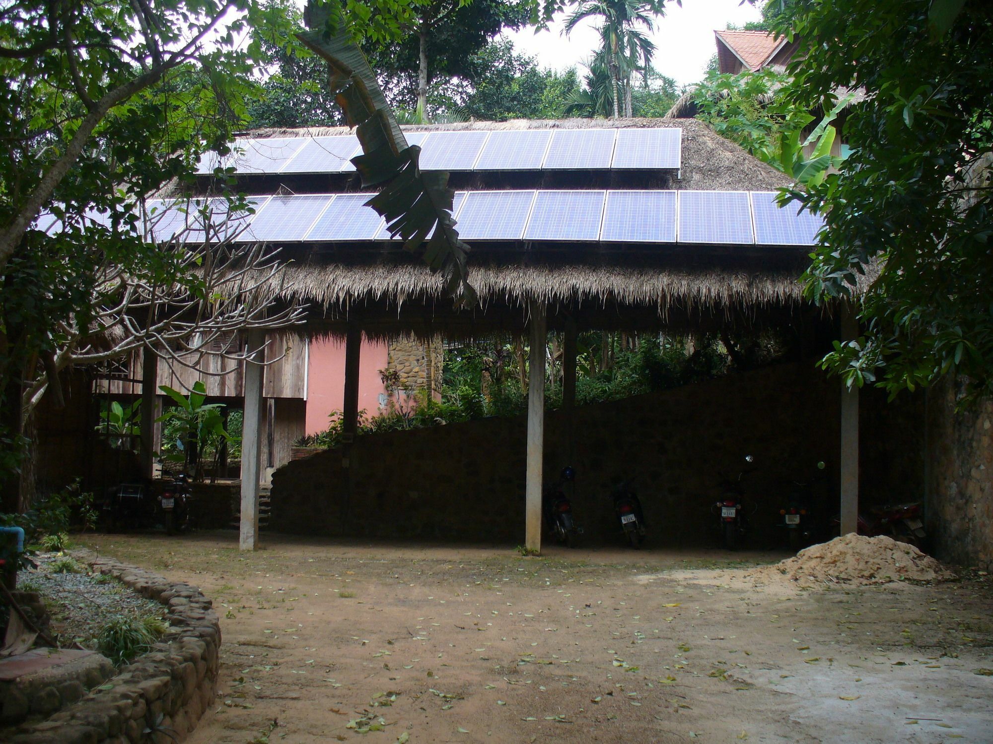 Le Bout Du Monde - Khmer Lodge Kep Exterior photo